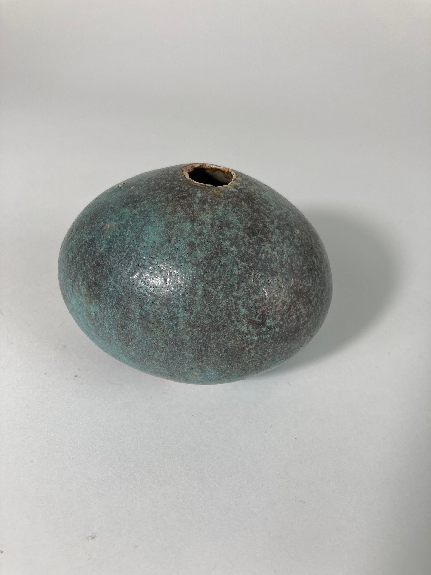 A sphere shaped vase by Alan Wallwork produced in 1960s