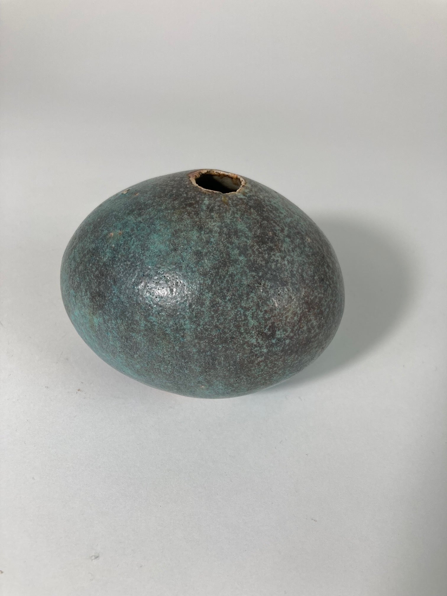 A sphere shaped vase by Alan Wallwork produced in 1960s