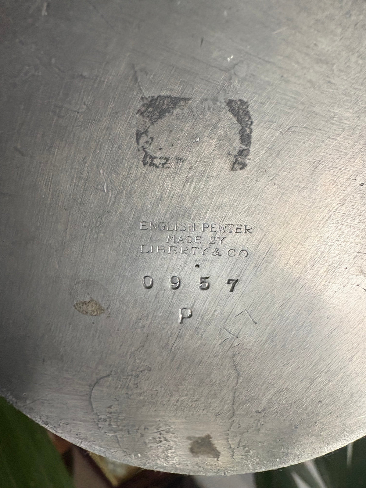 archibald knox vase stamp to base model 0957