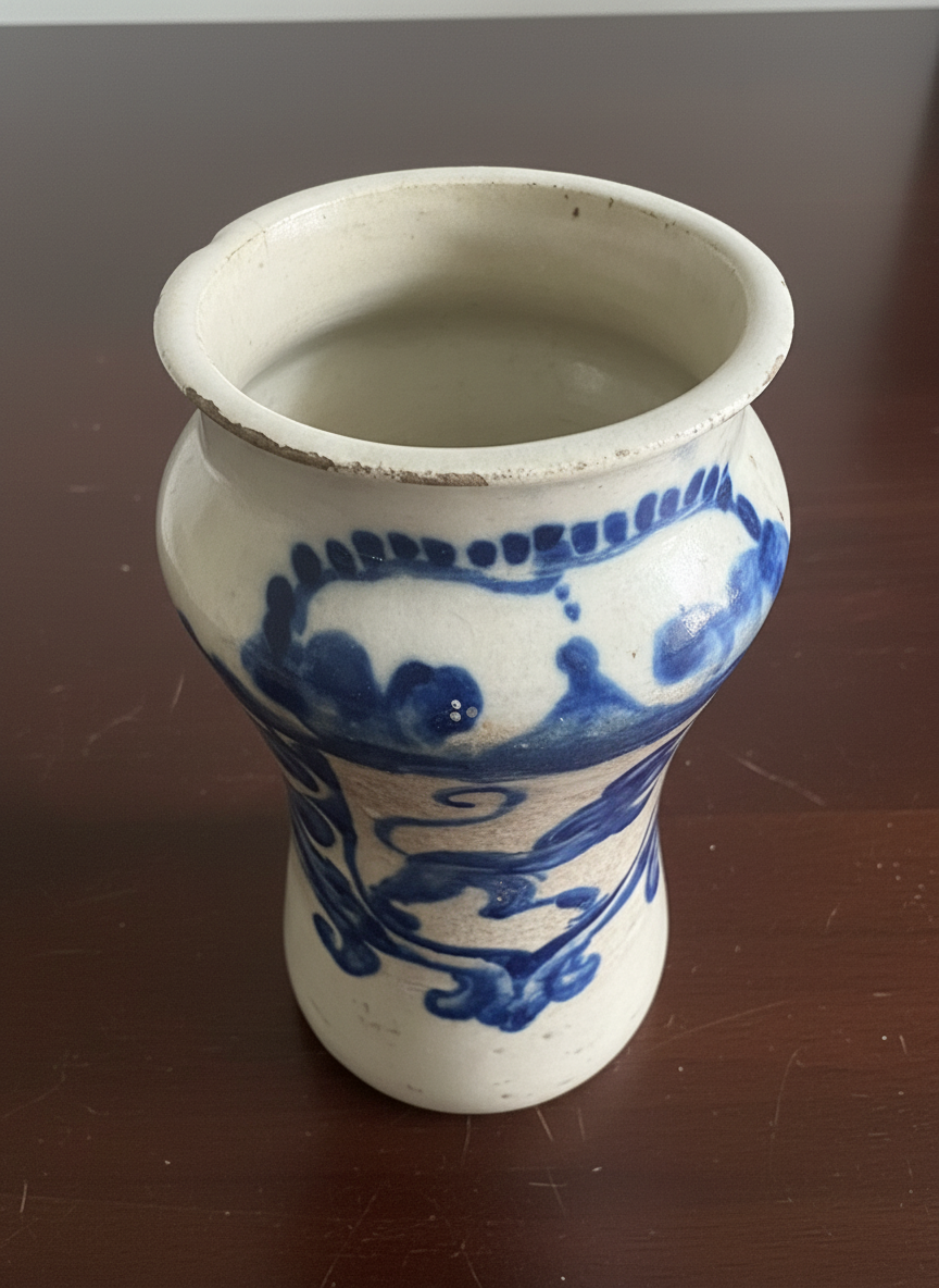 view showing the rim of a pair of portuguese maiolica vases